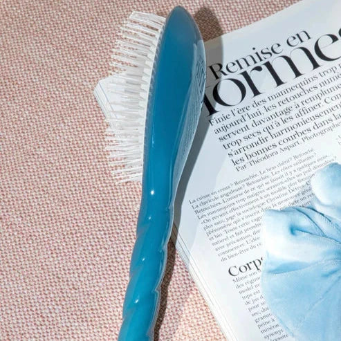N.04 The Massaging & Detangling Hair Brush Ink Blue - Living Beauty