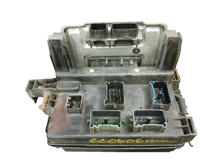06-07 Charger Magnum 300 Fuse Relay Box w/ BCM Body Control Module 04692031aj
