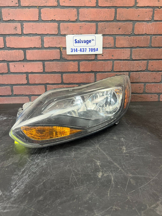 12-14 ford focus st halogen front left oem headlight Black Bezel