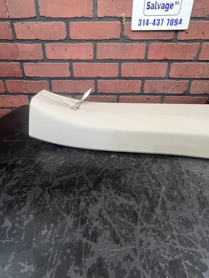 2006-2007 CHRYSLER 300 RIGHT SIDE B PILLAR LOWER TRIM SLATE GREY OEM OUM22BD1AH