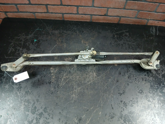 2007 Dodge Charger Front Windshield Wiper Arm Motor & Linkage 04805711aa