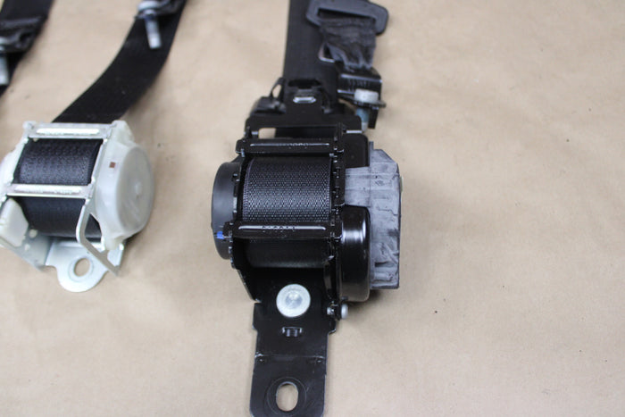 2016 Dodge Charger R/T Scat Pack Left Right Seat Belt Retractor Set OEM