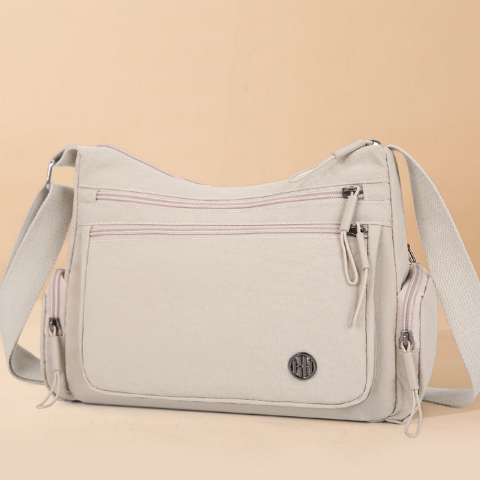 CL1570 - Elegant Lightweight Messenger Bag