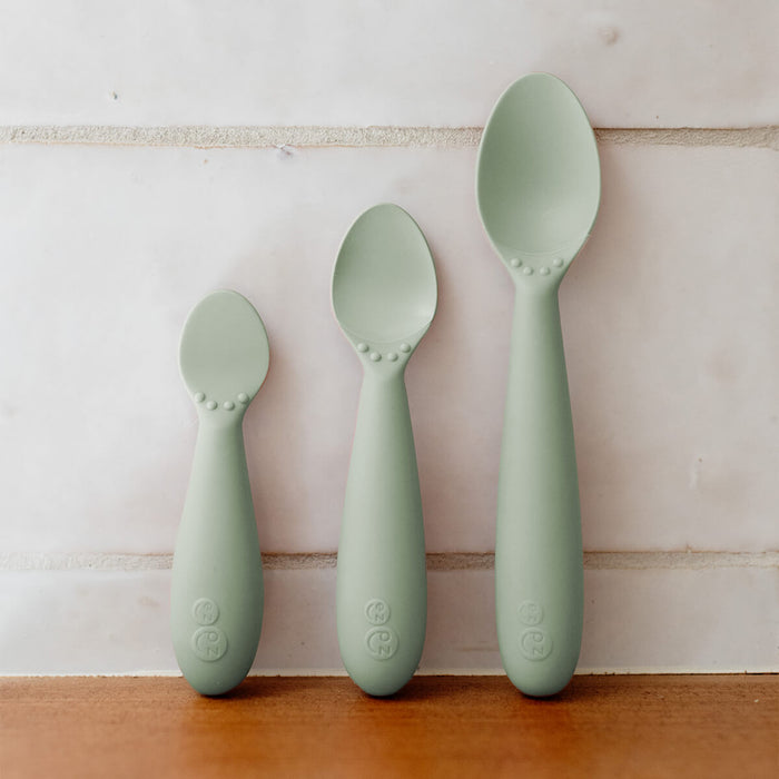 ezpz Developmental Utensil Set in Sage #color_sage