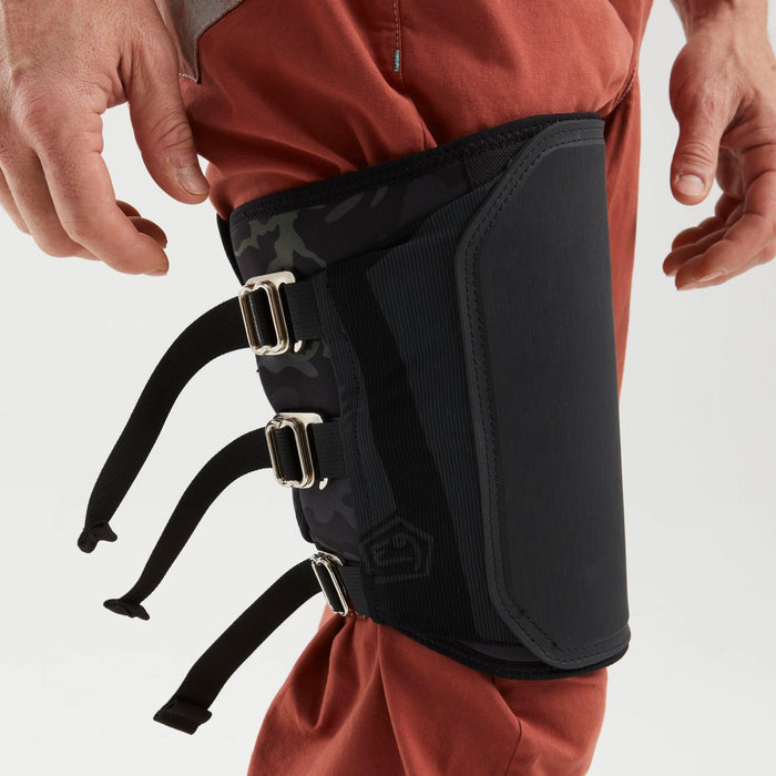 E9 NIB Climbing Knee Pad