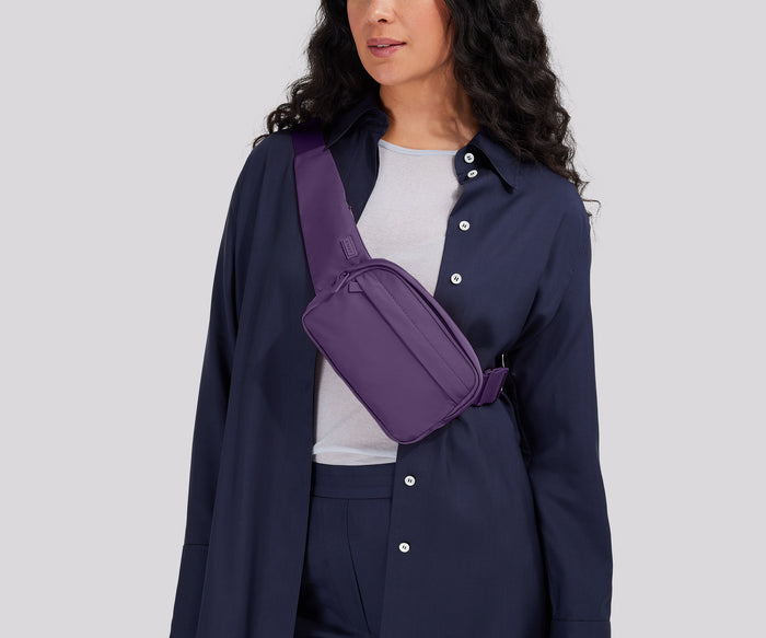 Person wearing the Sling Bag
// Model is 5’7”