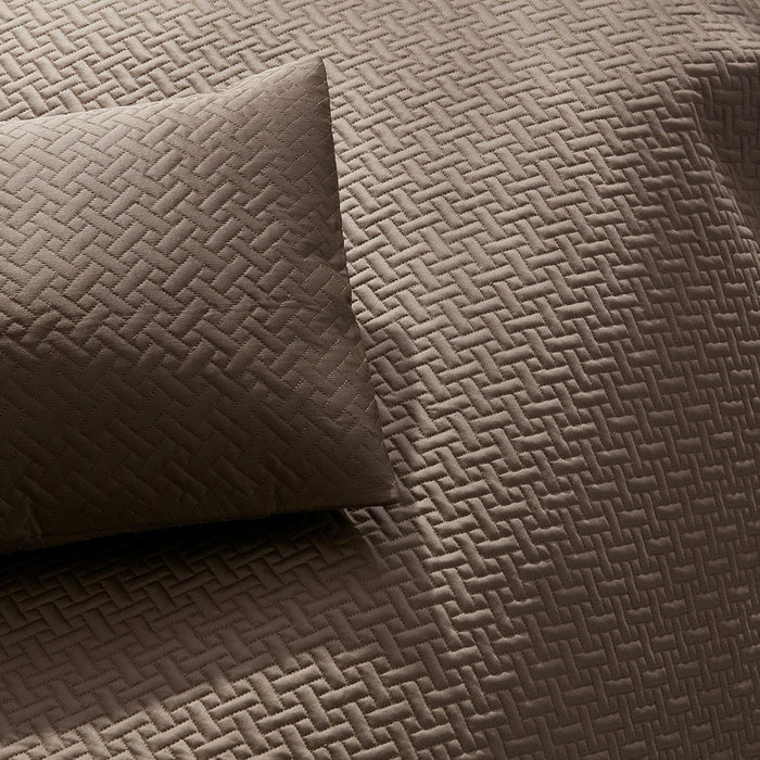 Matouk Basketweave Bedding Collection