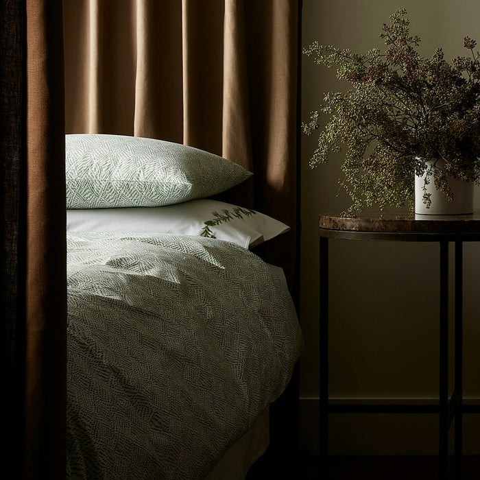 Matouk Duma Diamond Bed Linen Collection