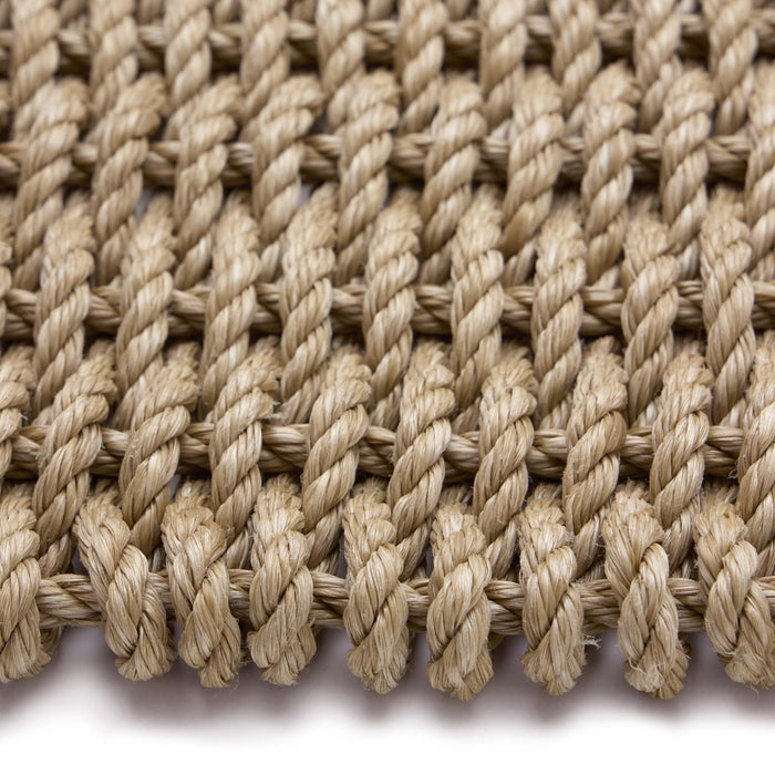 Rope Mat Outdoor Sand. Made from 100% polypropylene featuring a woven rope design.