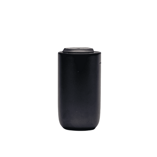 KAPR Scent Mate – luxe geurdispenser voor barbershops en salons.