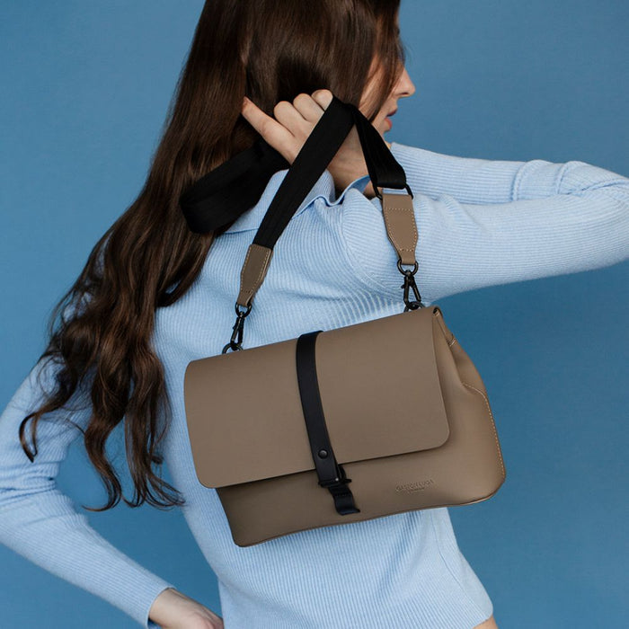 Spläsh Crossbody Medium
