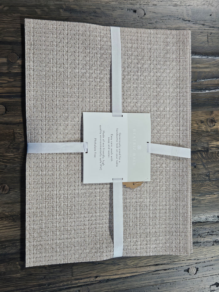 Vida Rectangle Rattan Placemat