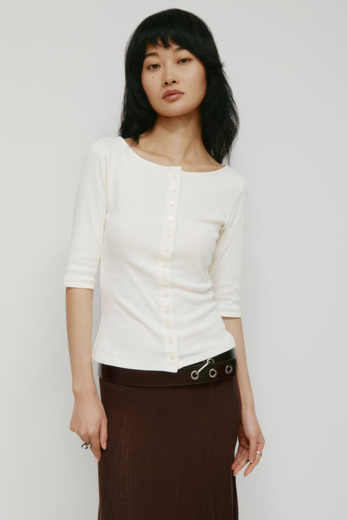 Model is 5’9” and is wearing a size XS.