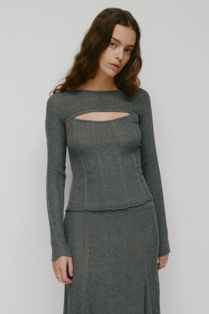 Model is 5’9” and is wearing a size S.