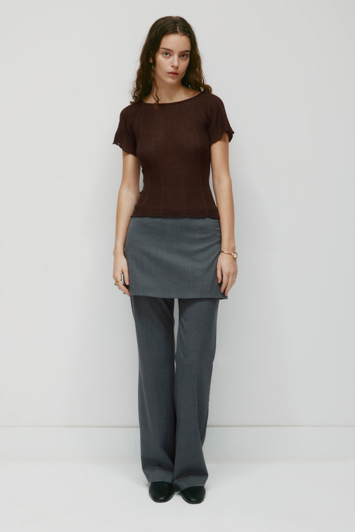 Model is 5’9” and is wearing a size XS.