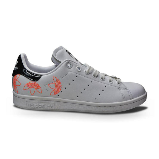 Womens Adidas Stan Smith W "Love your Flaws" - FX2360 - White Sigcor-New Arrivals-Foot World UK