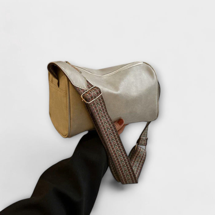 Beige / 24cm x 12cm x 15cm